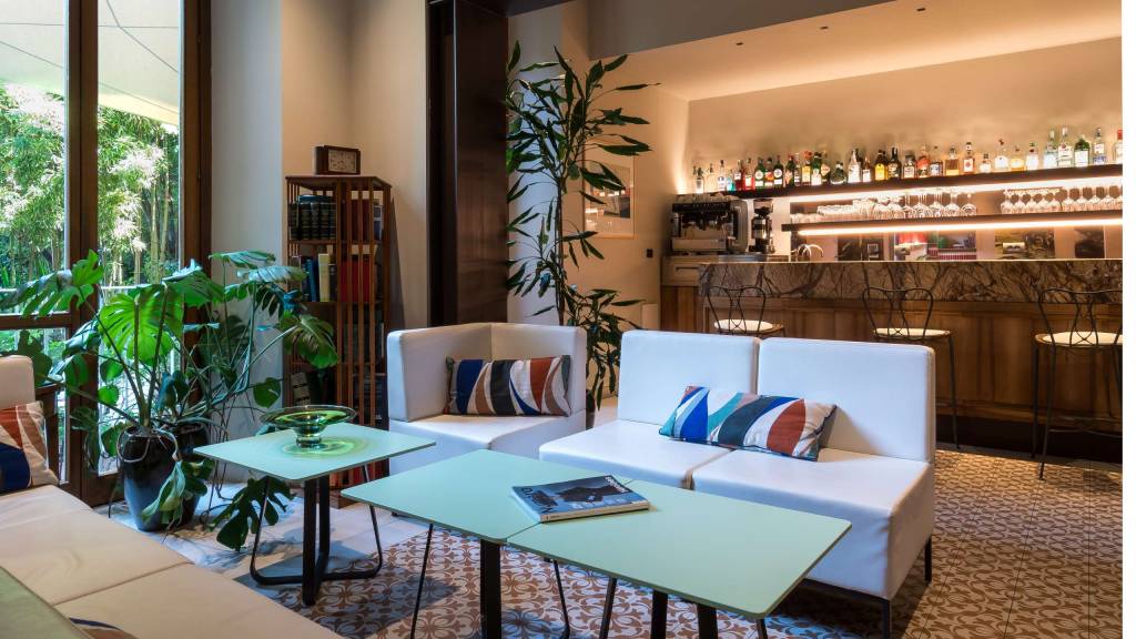 Hotel-Caravaggio-Firenze-01-spazio-comune-salone-e-lounge-bar-orizzontale