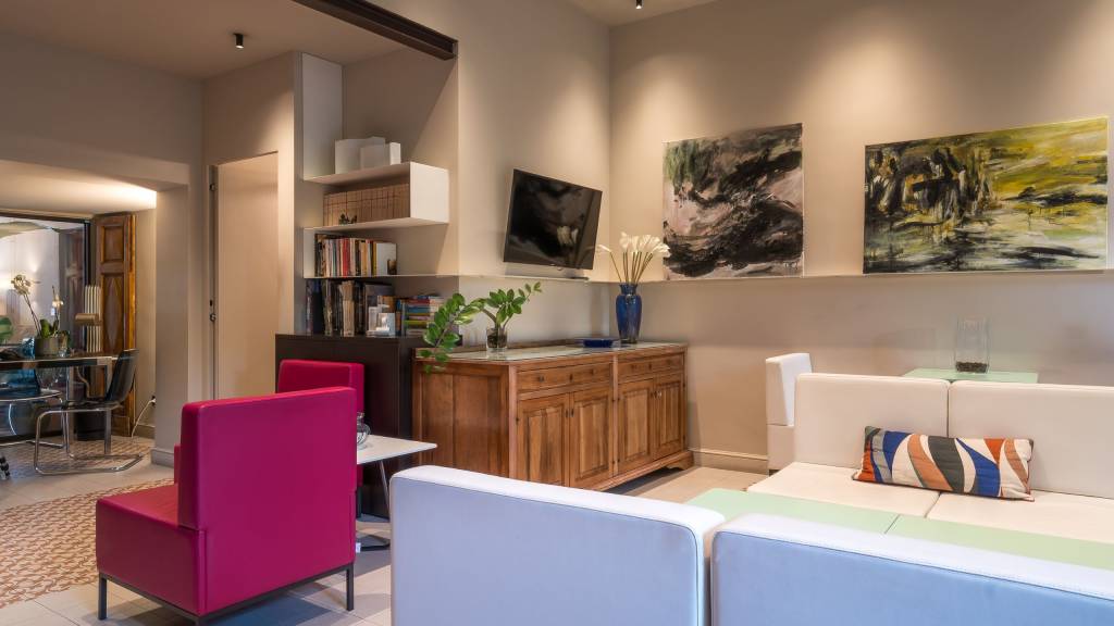 Hotel-Caravaggio-Firenze-02-spazio-comune-salone-e-lounge-bar-orizzontale