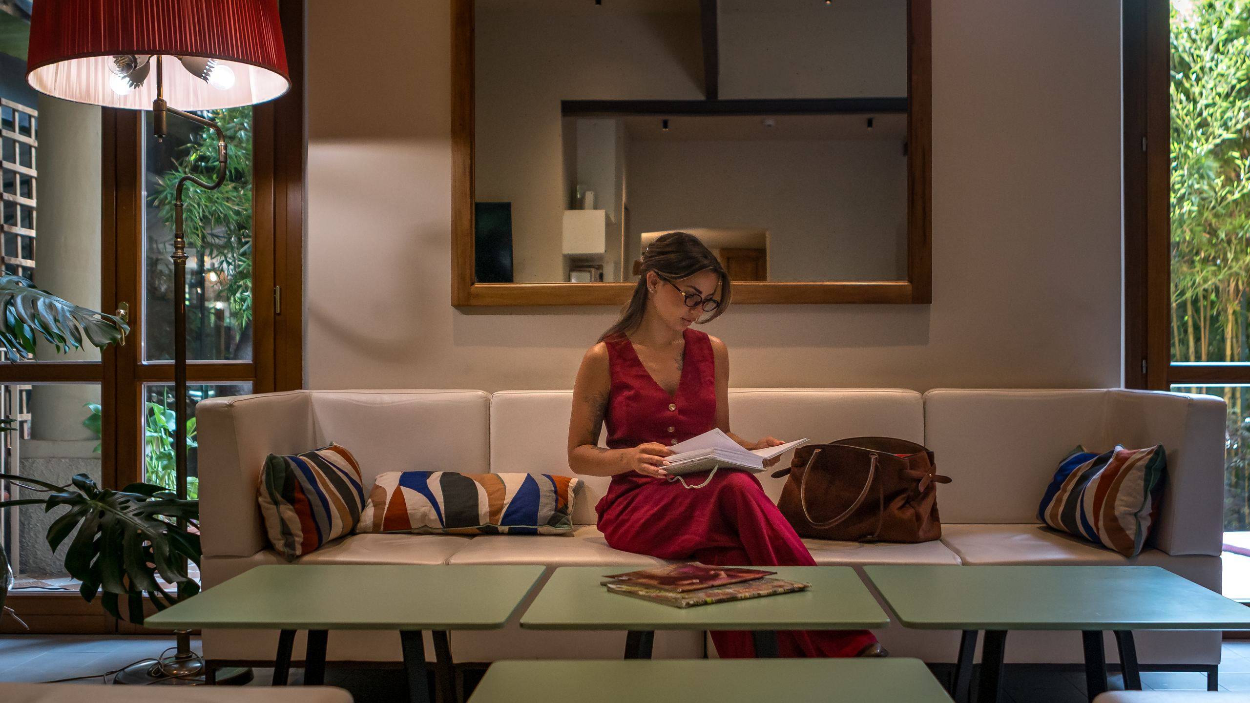 Hotel-Caravaggio-Firenze-16-salone-hall-struttura-donna-foto-orizzontale Hotel-Caravaggio-Firenze-16-salone-hall-struttura-donna-foto-orizzontale