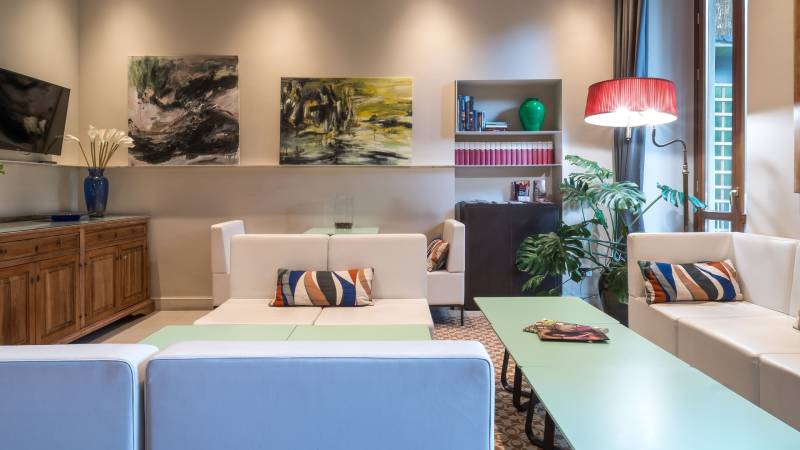 Hotel-Caravaggio-Firenze-03-spazio-comune-salone-e-lounge-bar-orizzontale