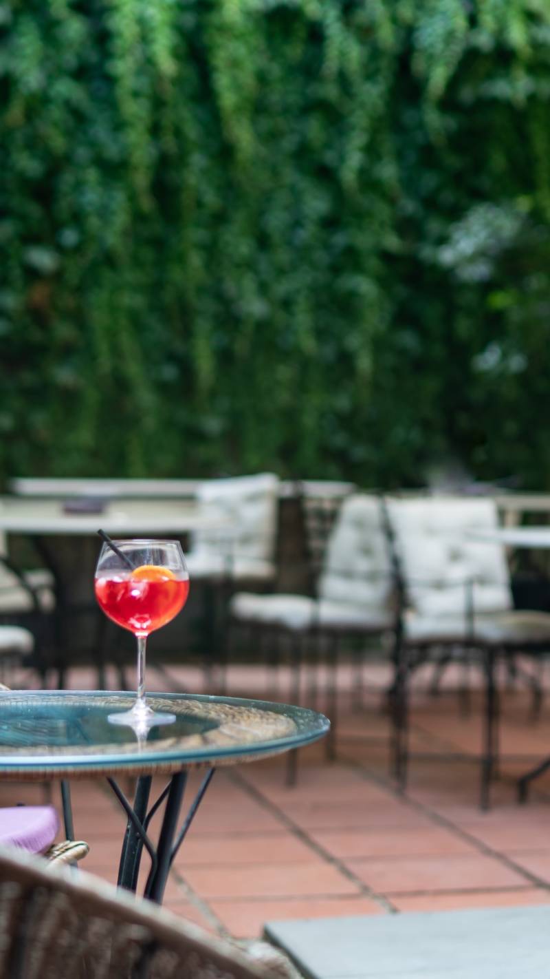 Hotel-Caravaggio-Firenze-03-spazio-comune-terrazza-aperitivo-verticale