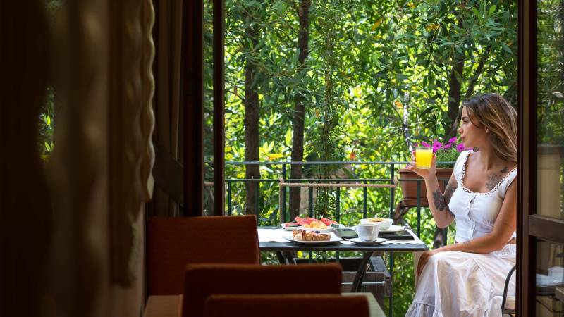 Hotel-Caravaggio-Firenze-23-colazione-in-terrazza-foto-orizzontale